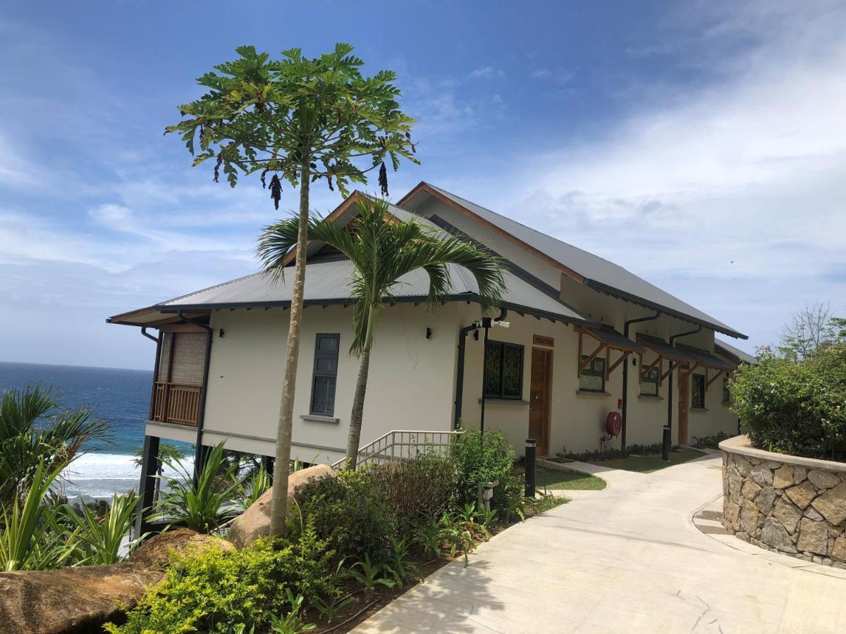 Paradise Chalets Yoga & Wellness Takamaka Bagian luar foto
