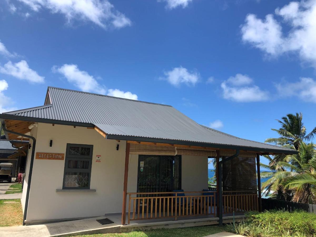 Paradise Chalets Yoga & Wellness Takamaka Bagian luar foto