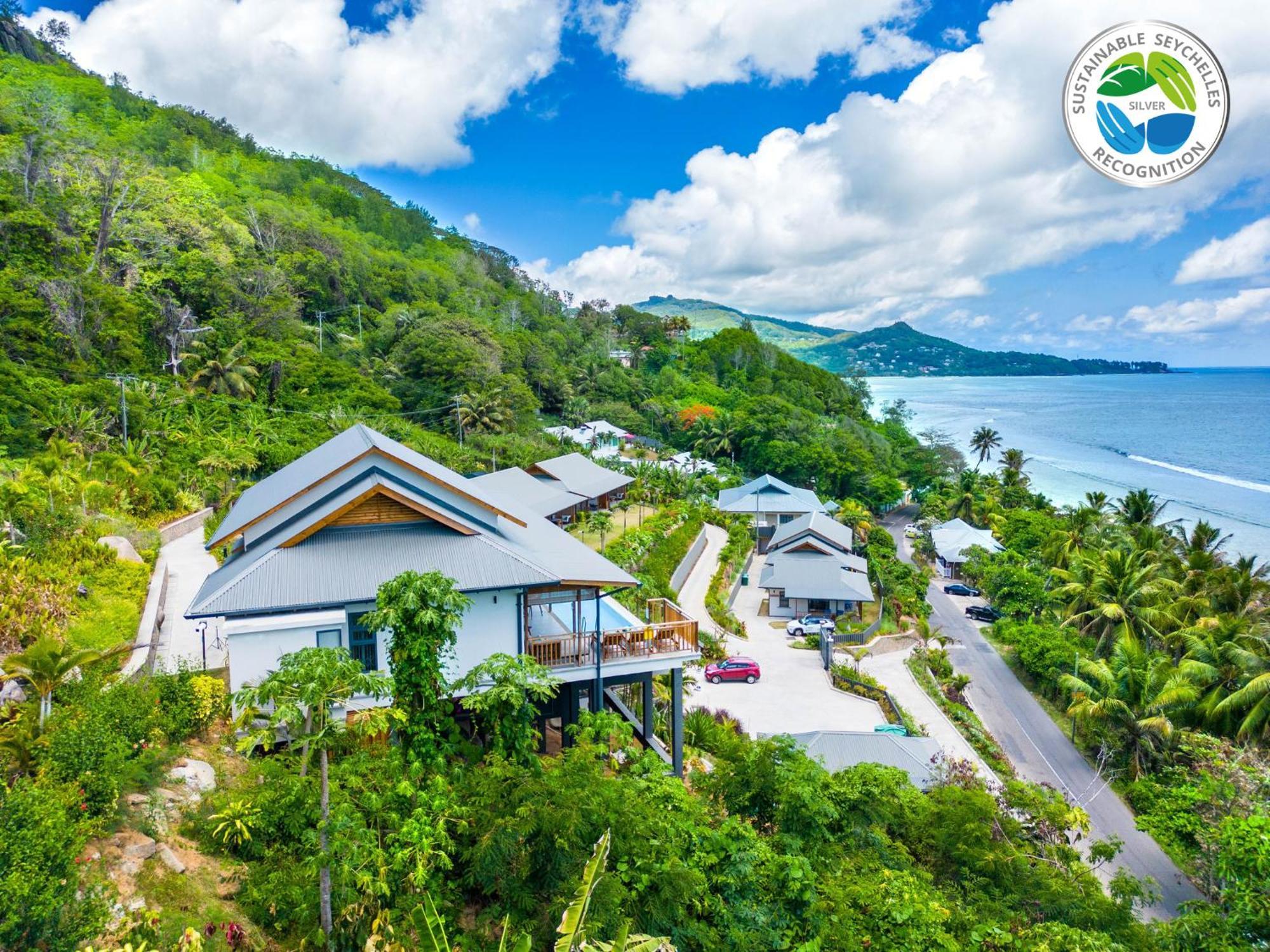 Paradise Chalets Yoga & Wellness Takamaka Bagian luar foto